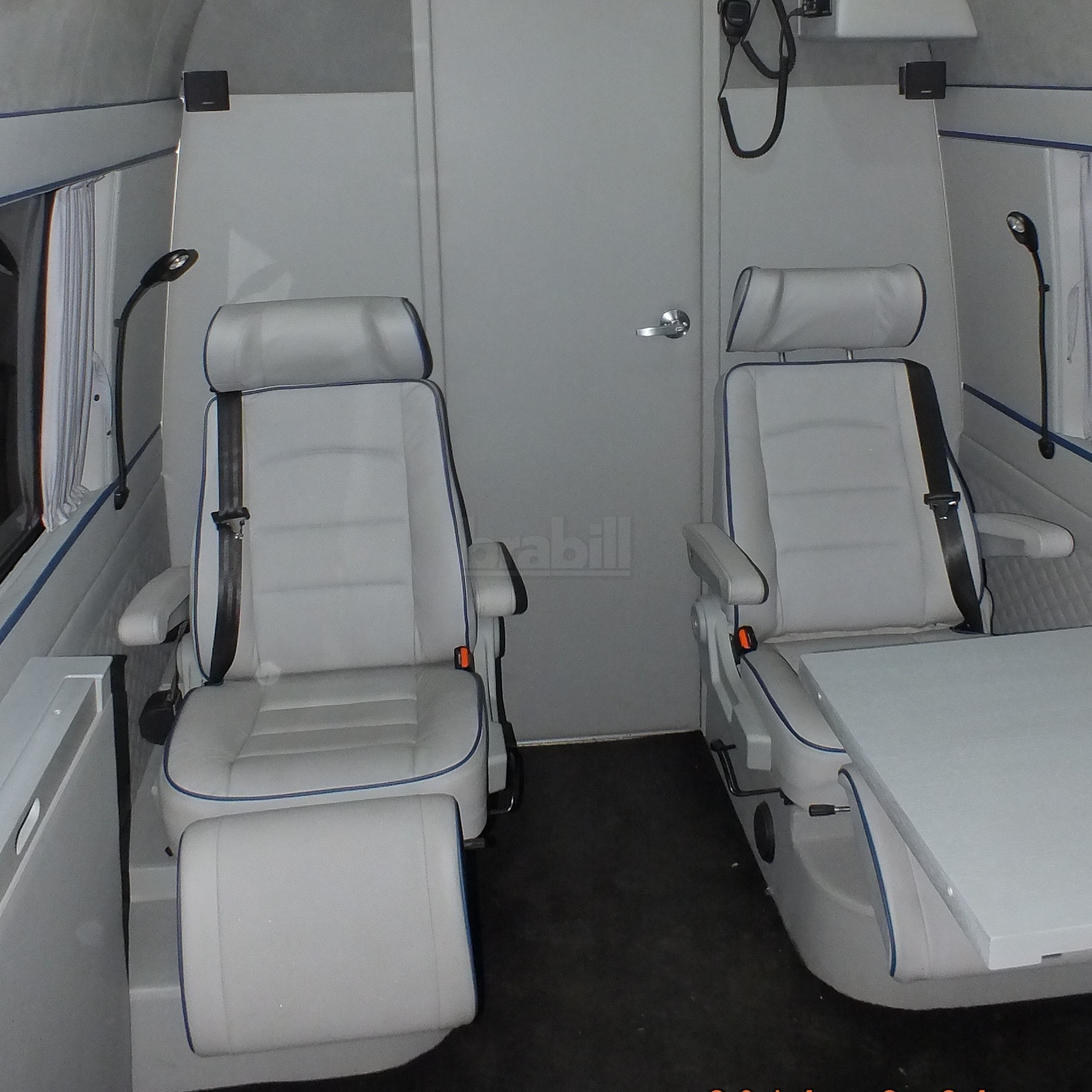 Переоборудование Mercedes-Benz Sprinter в штабной автомобиль