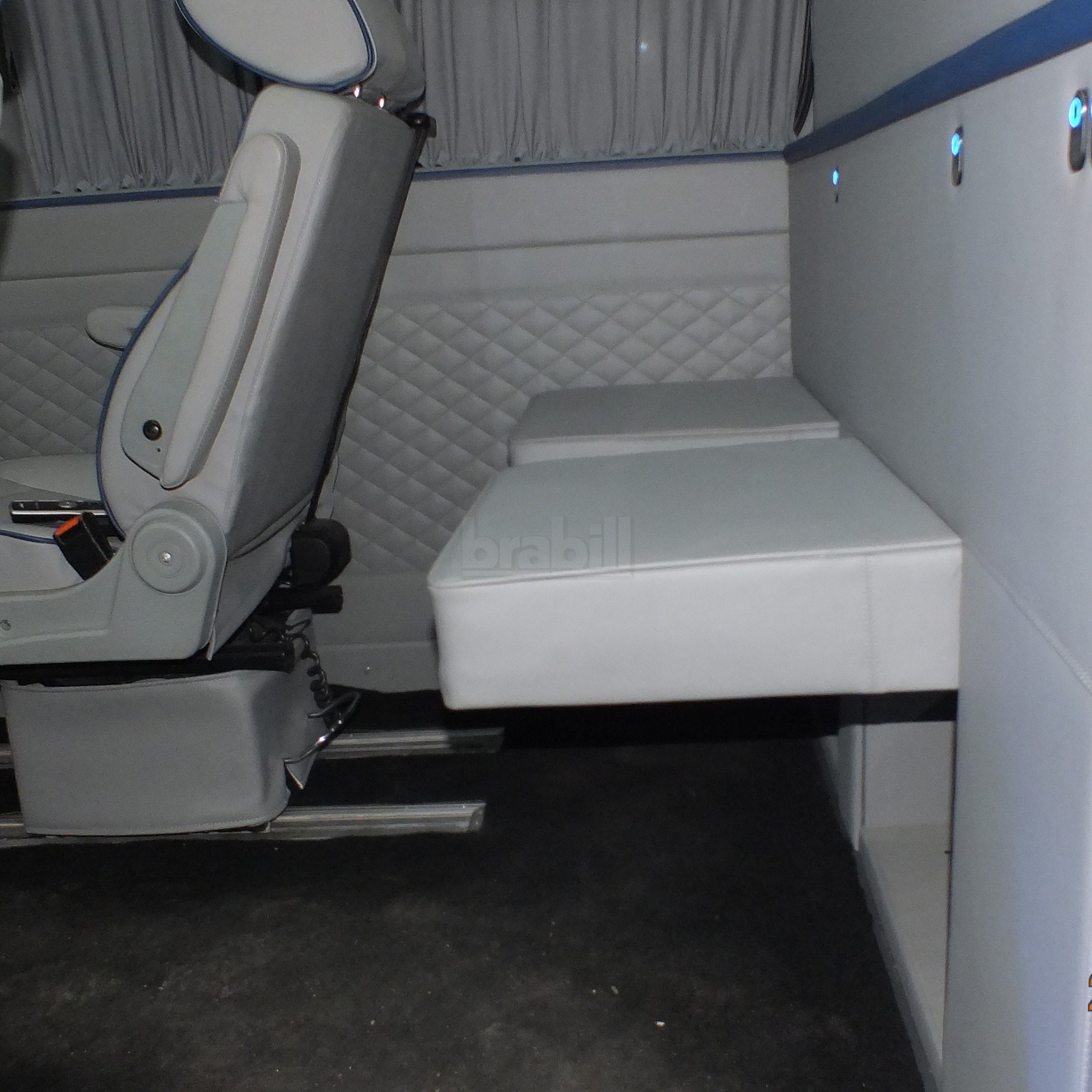 Переоборудование Mercedes-Benz Sprinter в штабной автомобиль
