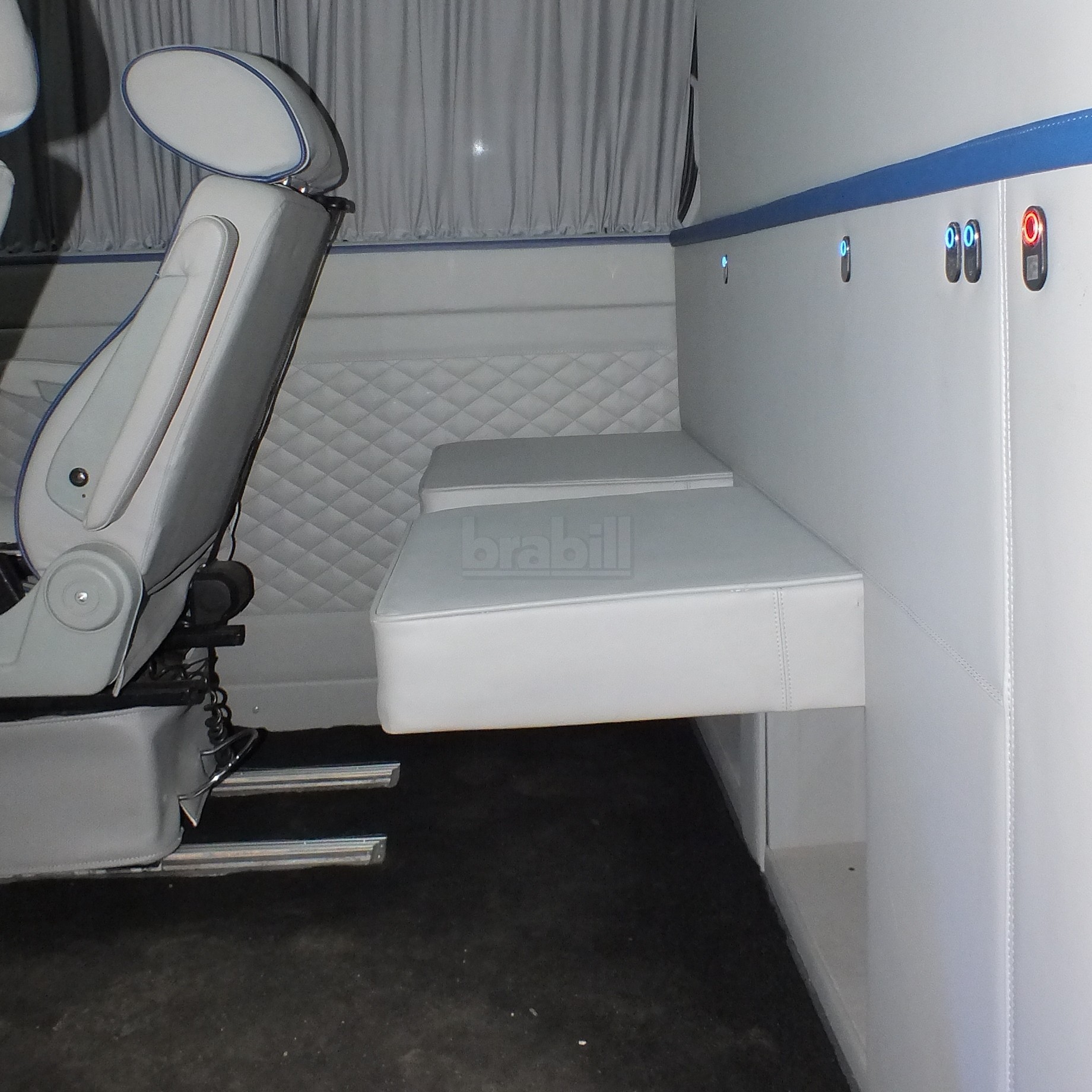 Переоборудование Mercedes-Benz Sprinter в штабной автомобиль