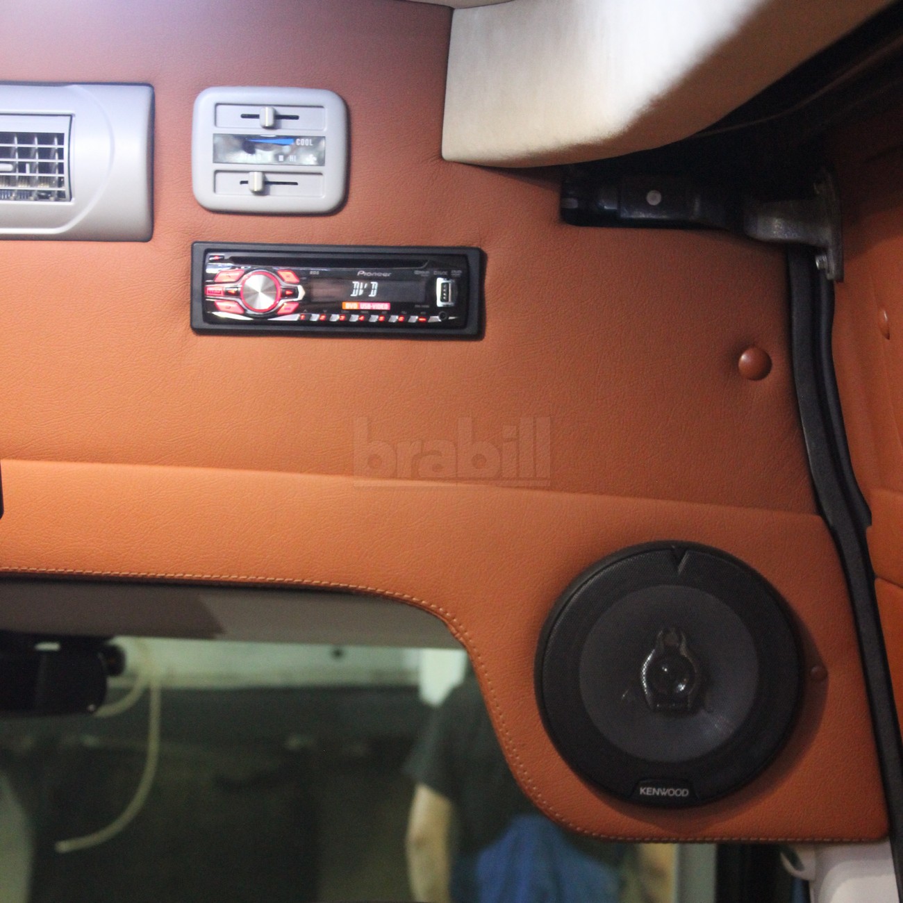 Переоборудование Iveco Daily в микроавтобус для путешествий с семьей