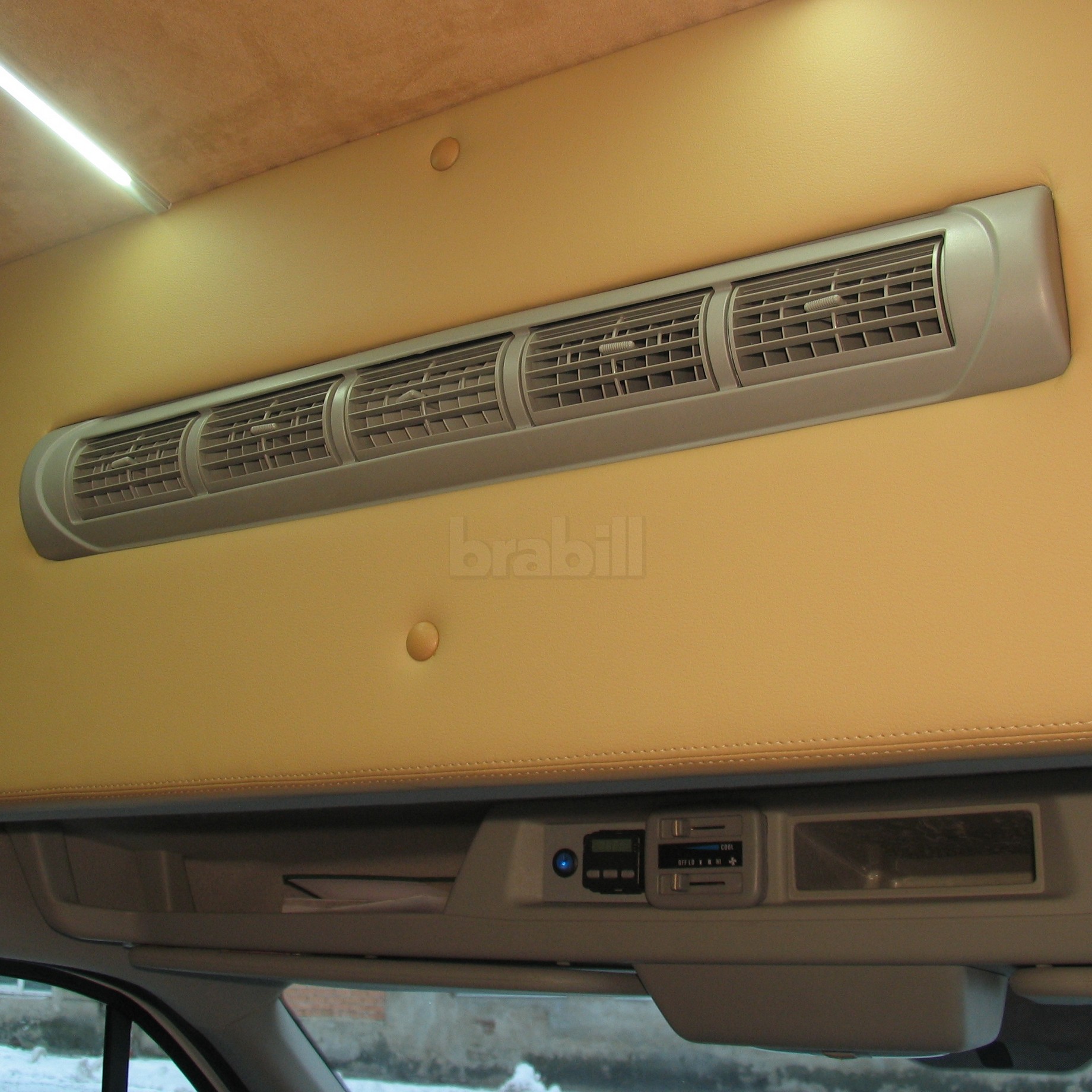 Переделка фургона Ford Transit в пассажирский микроавтобус