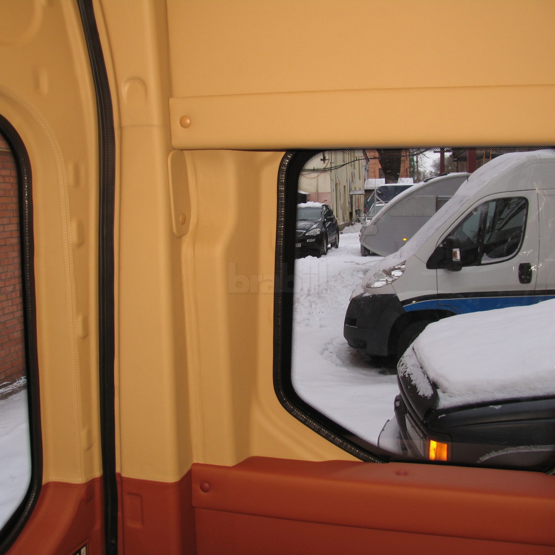 Переделка фургона Ford Transit в пассажирский микроавтобус
