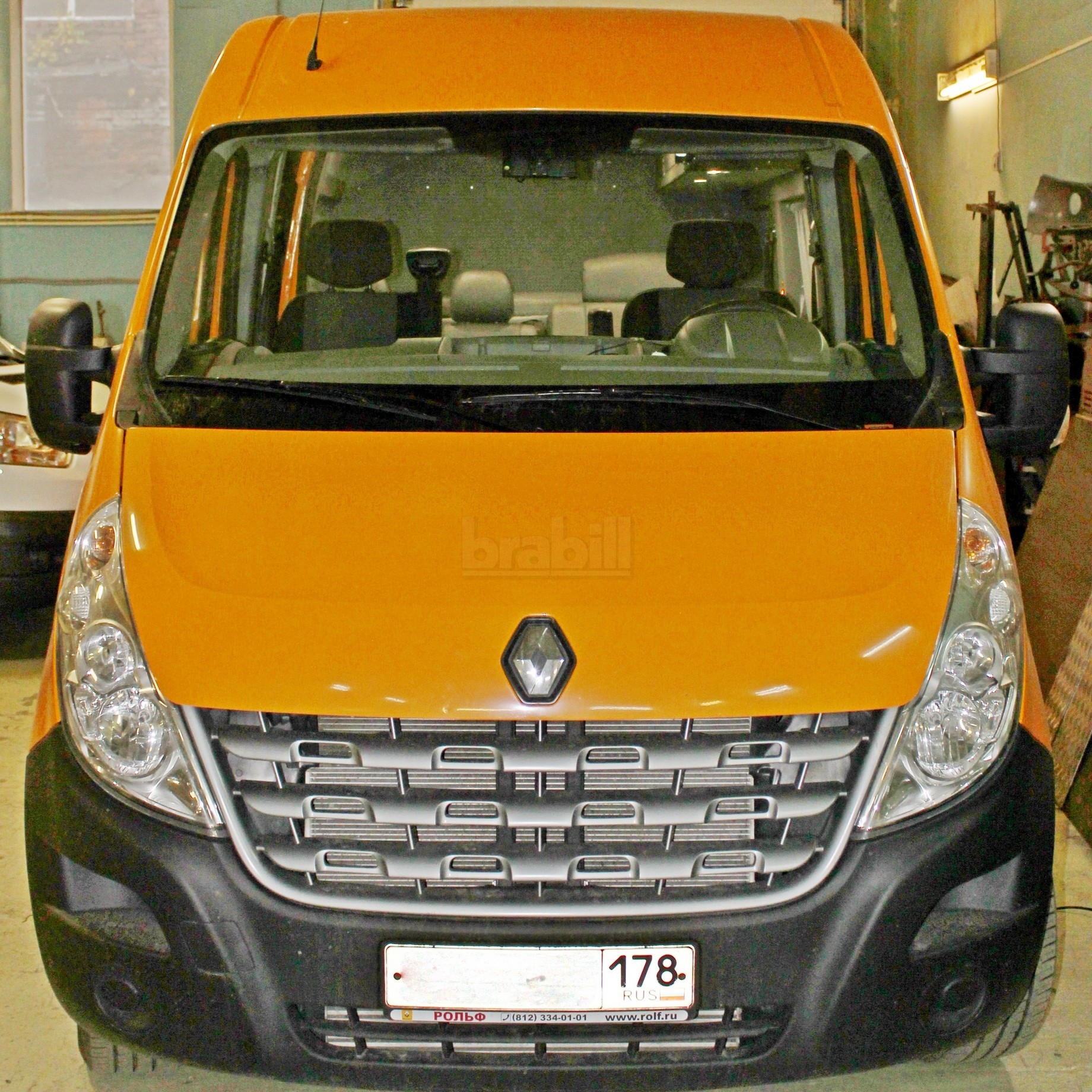 Переоборудование Renault Master в микроавтобус для перевозки команды профессиональных спортсменов