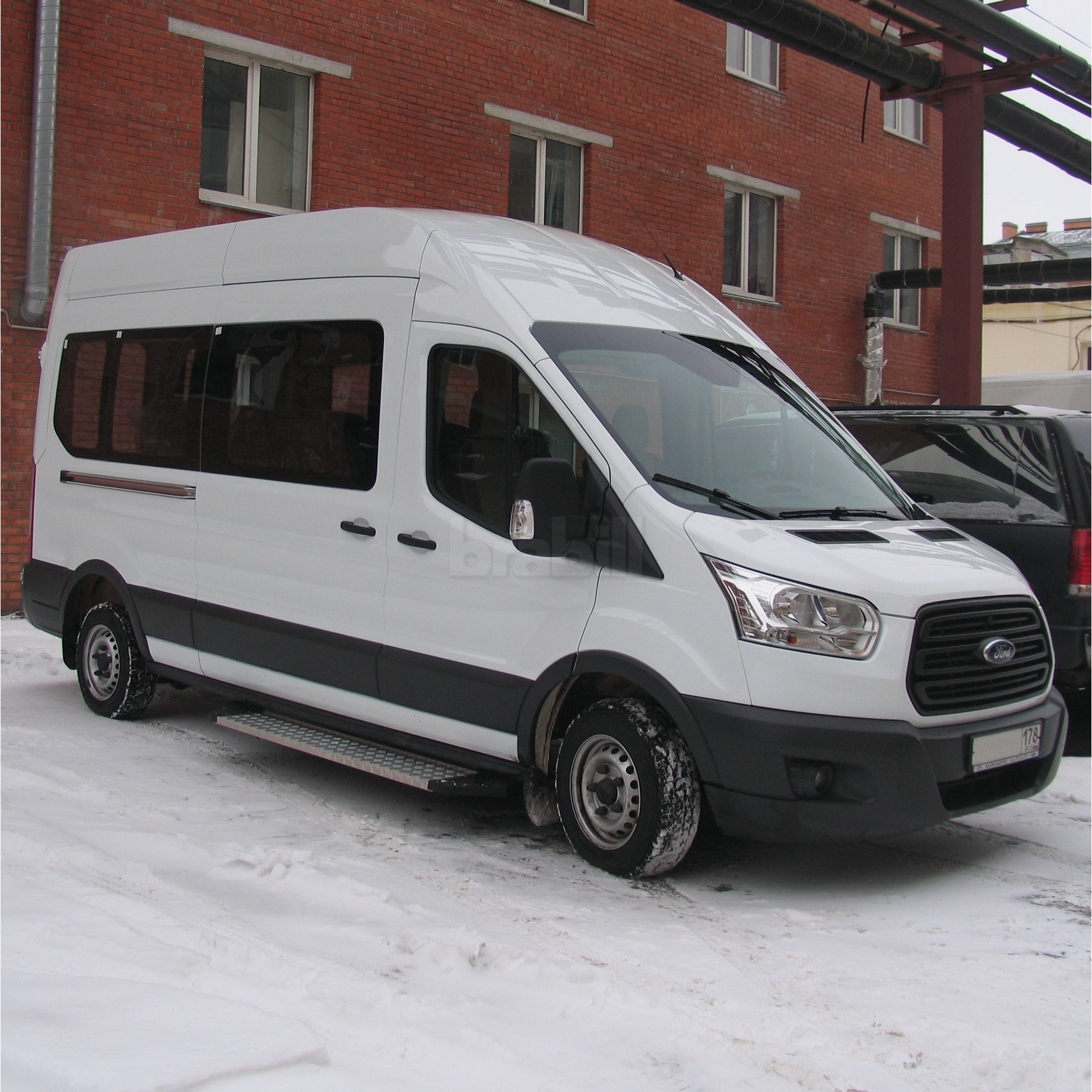 Переделка фургона Ford Transit в пассажирский микроавтобус