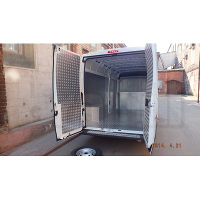 Отделка фургона Peugeot Boxer алюминием