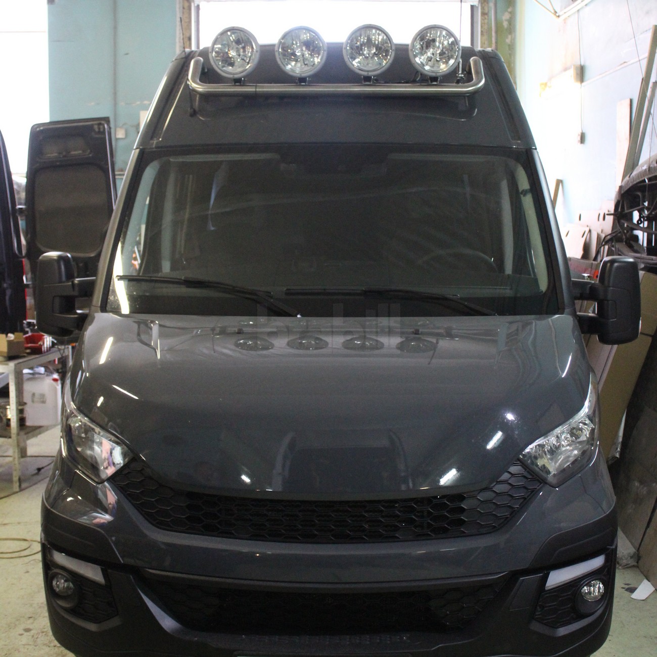 Переоборудование Iveco Daily в микроавтобус для путешествий с семьей