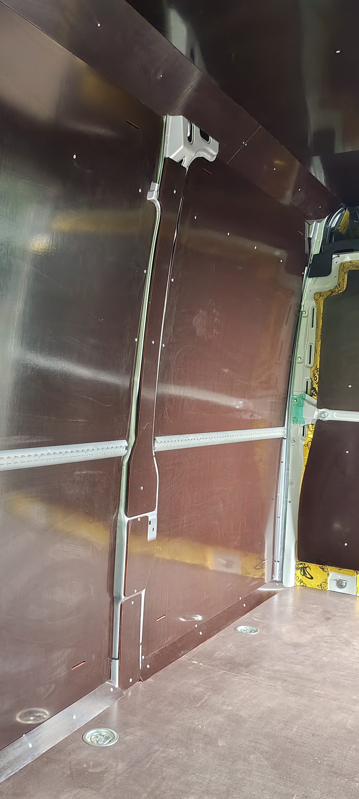 Отделка фургона FIAT DUCATO фанерой